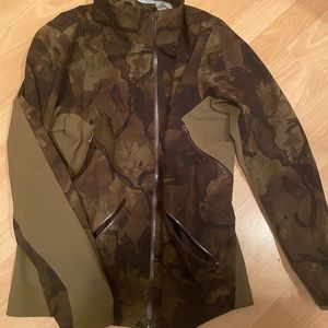 Lululemon Men’s Jacket